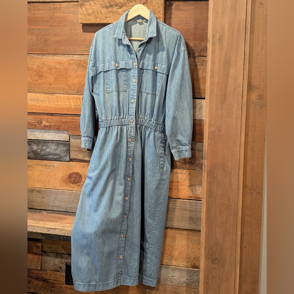 Vintage Denim Button-Up Midi Dress 16